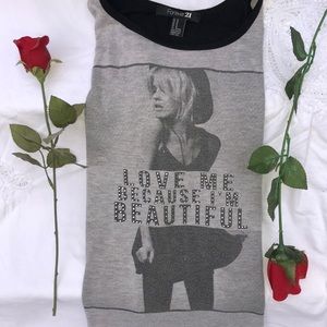 3/$15❤️XXI Selena Gómez High-Low Graphic Top